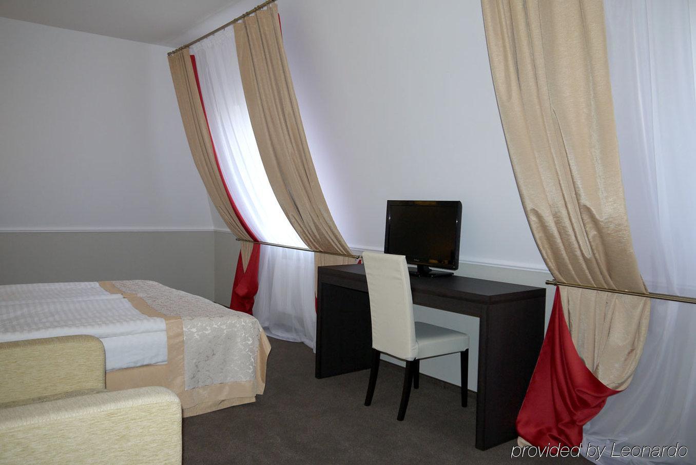Optima Kropyvnytskyi Hotel Quarto foto